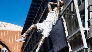 Mavs unveil statue of franchise legend Nowitzki